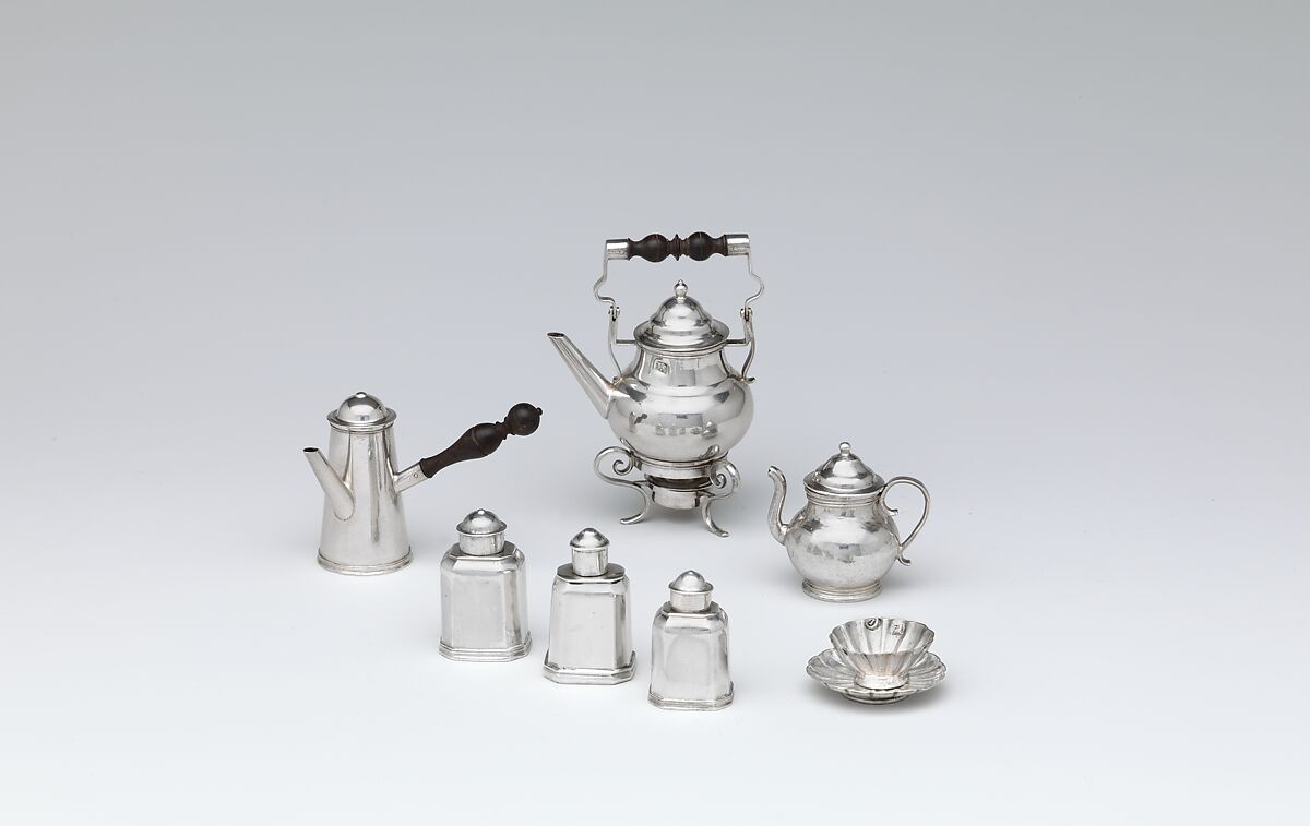 Miniature kettle with cover, stand, and lamp, David Clayton (British, active 1689), Silver, wood, British, London