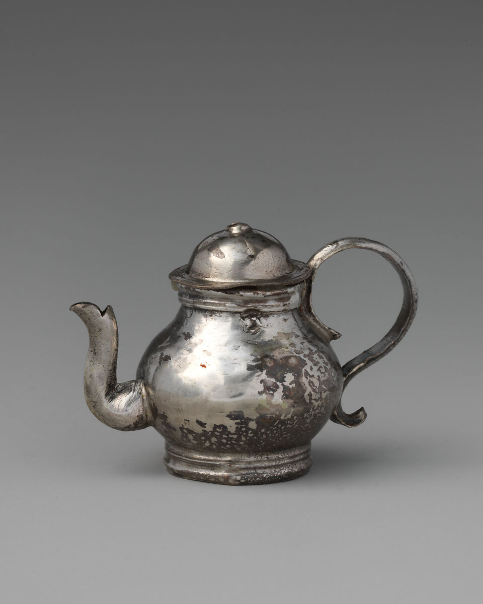 Miniature teapot with cover, David Clayton (British, active 1689), Silver, British, London 