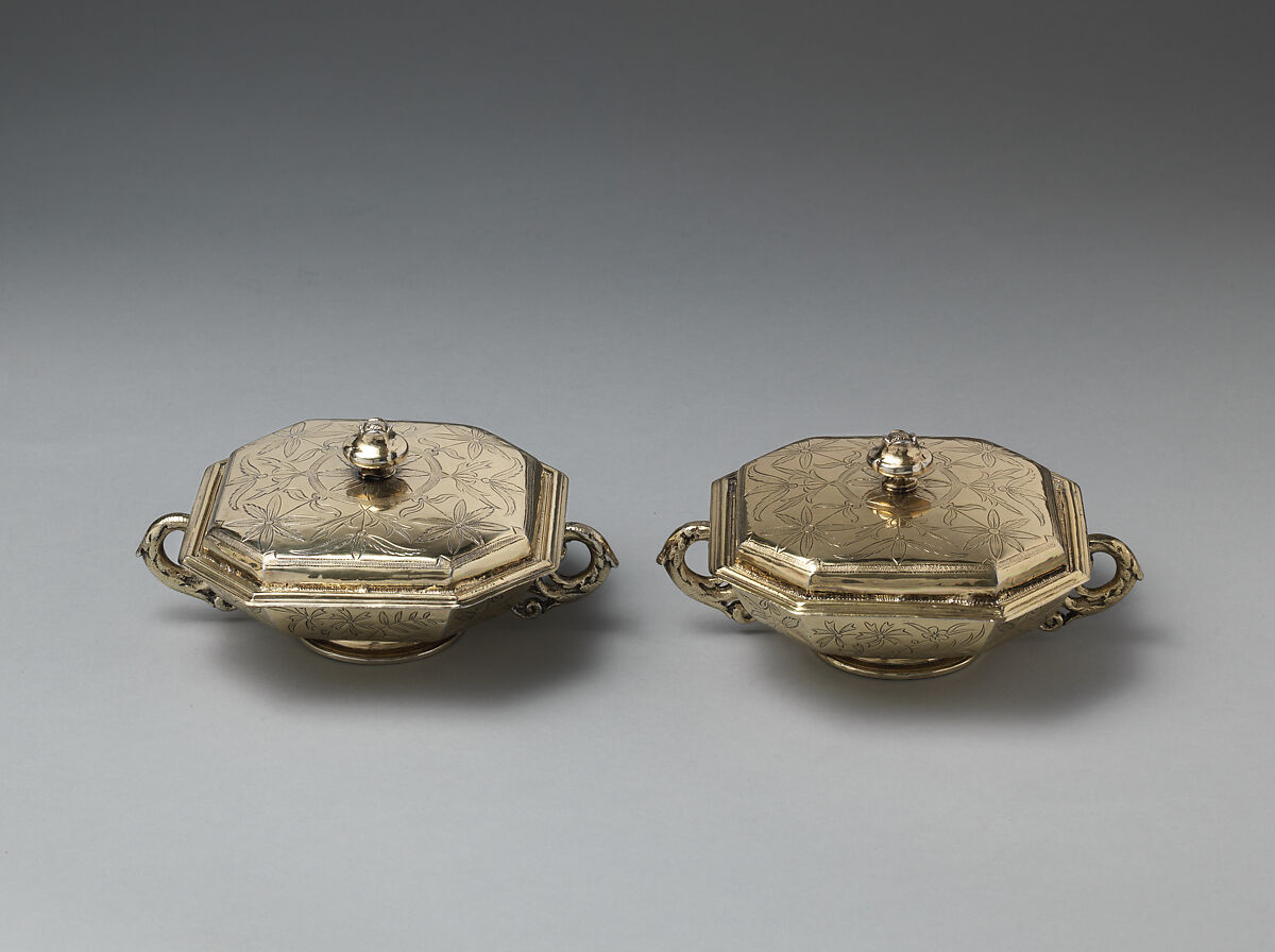 Pair of bowls with covers (part of a toilet service), William Fowle (1658–1684, active 1681–84), Silver gilt, British, London 