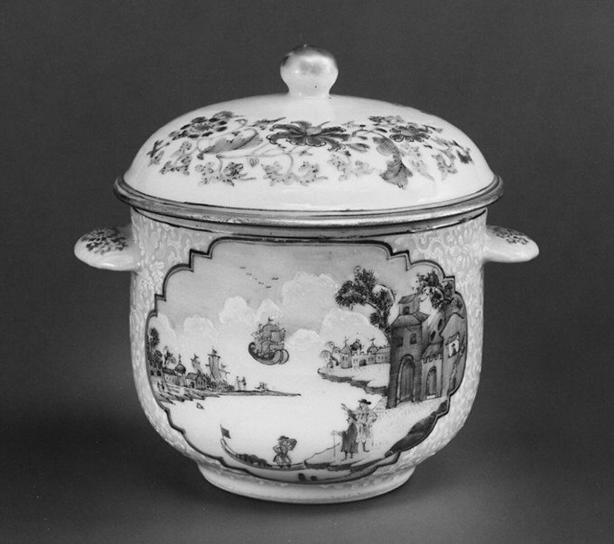 Jar with cover, Hard-paste porcelain, Chinese, for European market 