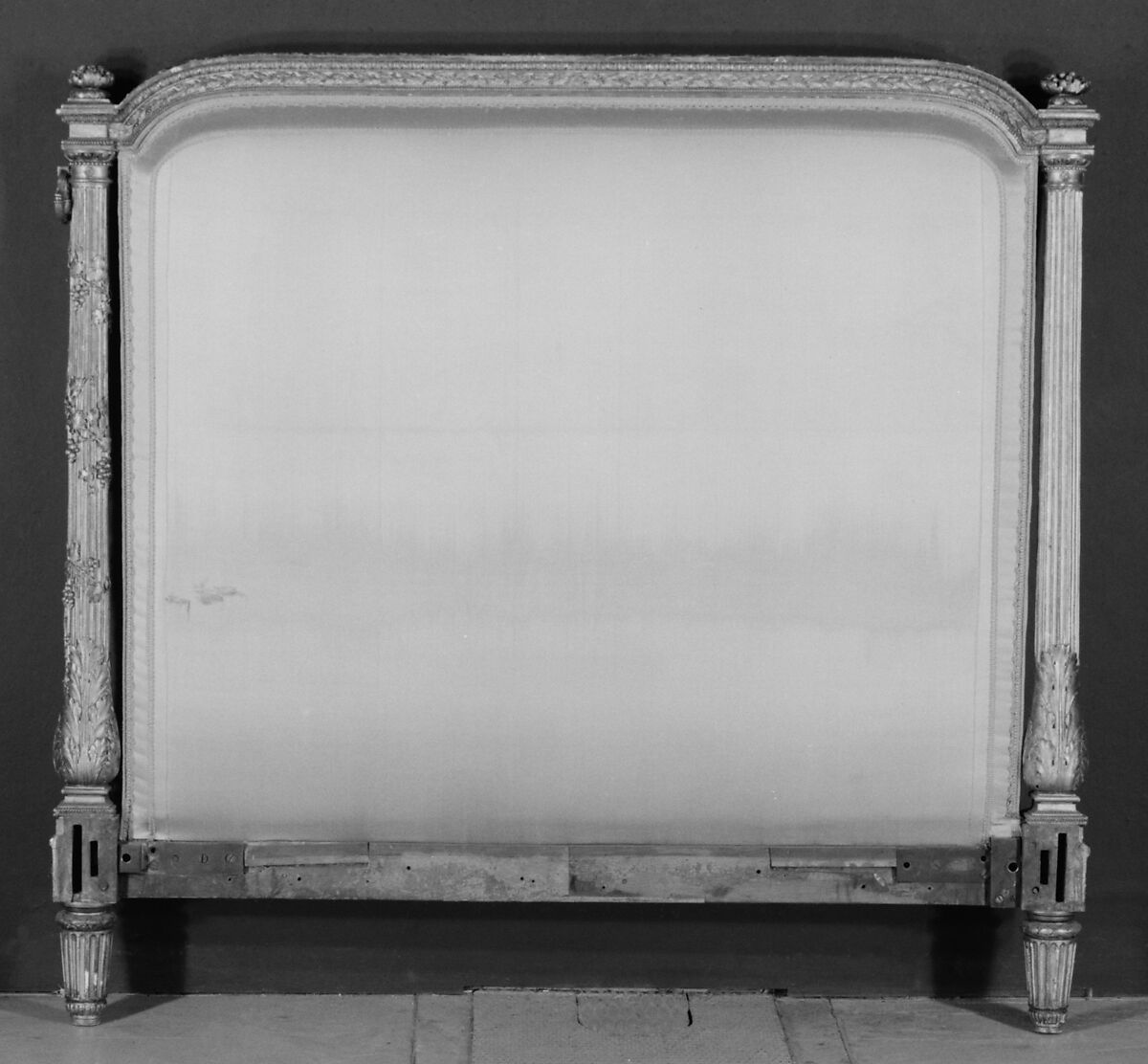 Daybed, Attributed to Georges Jacob (French, Cheny 1739–1814 Paris), Carved and gilded oak; gilt bronze, French, Paris