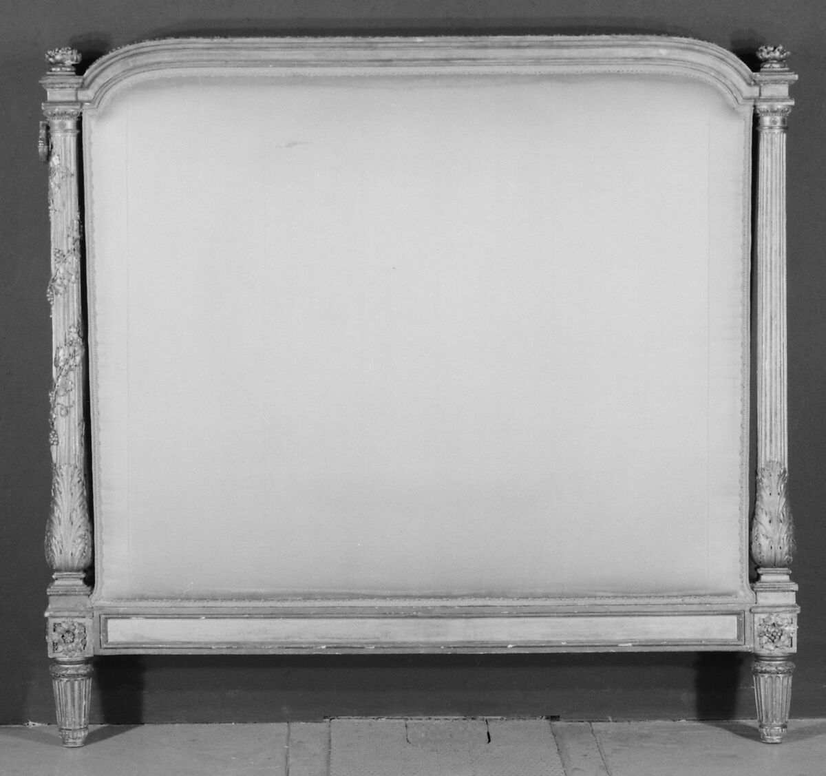 Daybed, Attributed to Georges Jacob (French, Cheny 1739–1814 Paris), Carved and gilded oak; gilt bronze, French, Paris