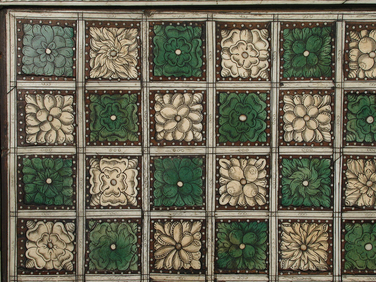 Chess and tric-trac game board, Wood, ivLoutre1!ory, bone, mother-of-pearl, German