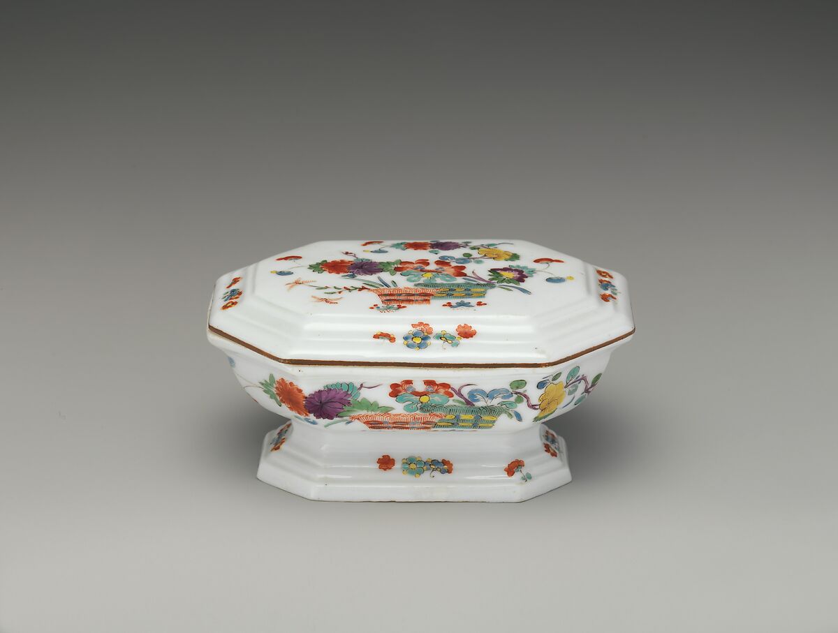 Spice box, Meissen Manufactory (German, 1710–present), Hard-paste porcelain, silver, German, Meissen 