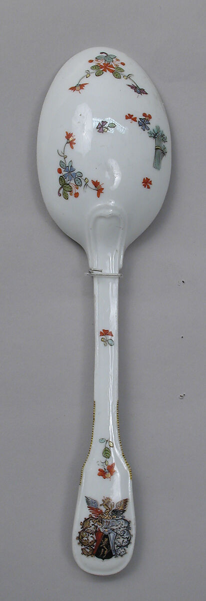 Spoon with the arms of Johann Christian, Graf von Hennicke (1692–1752), Meissen Manufactory (German, 1710–present), Hard-paste porcelain, German, Meissen