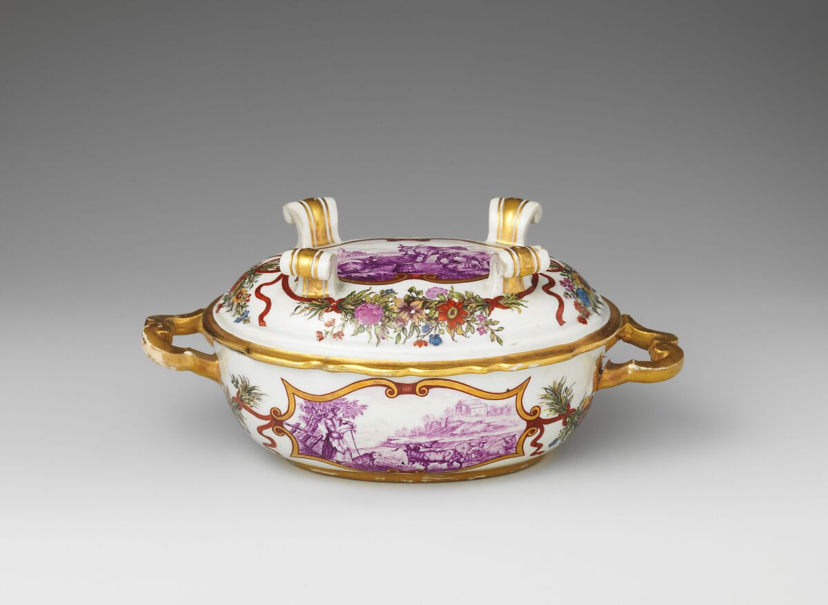 Dish with cover, Vienna, Hard-paste porcelain, Austrian, Vienna 