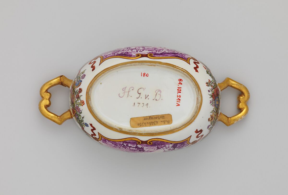 Dish with cover, Vienna, Hard-paste porcelain, Austrian, Vienna