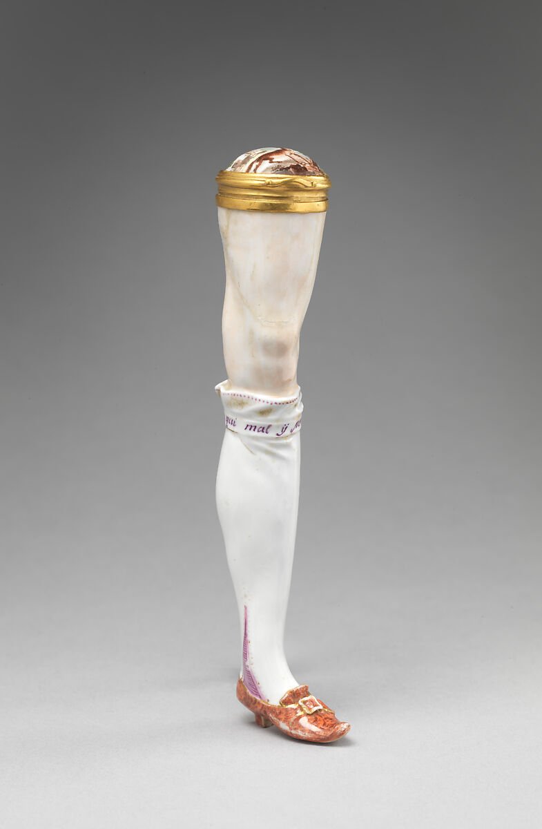 Étui, Imperial Porcelain Manufactory  (Vienna, 1744–1864), Hard-paste porcelain, gold, Austrian, Vienna 