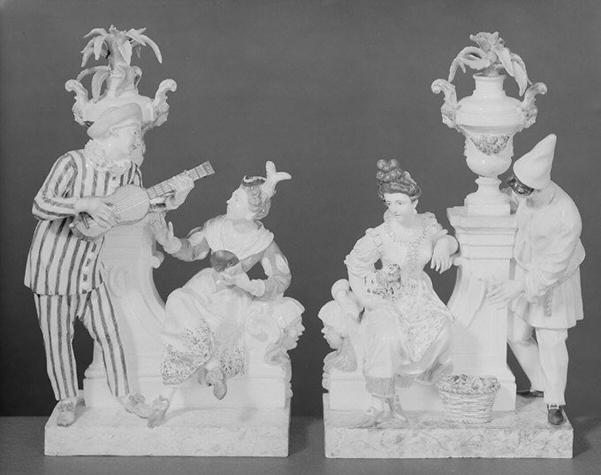 Pair of Italian comedy actors (Mezzetin and Elizabeth (?)), Real Fabrica de Buen Retiro (Spanish), Soft-paste porcelain, Spanish, Madrid (Buen Retiro) 