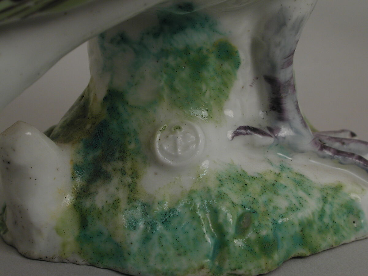 Dove (one of a pair), Chelsea Porcelain Manufactory (British, 1744–1784), Soft-paste porcelain, British, Chelsea