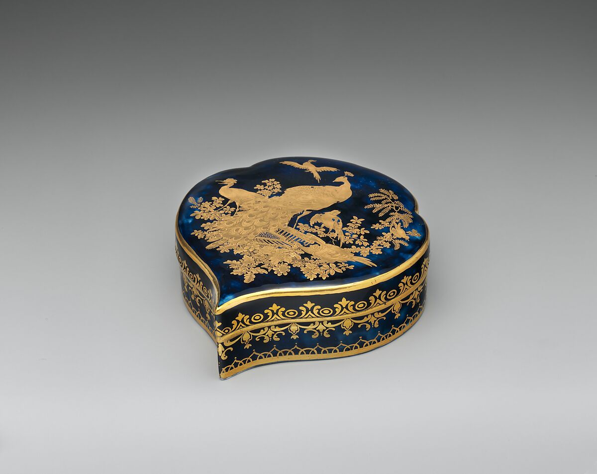 Toilet box containing four smaller boxes, Chelsea Porcelain Manufactory (British, 1744–1784), Soft-paste porcelain, Mazarin blue ground with gold decoration, British, Chelsea