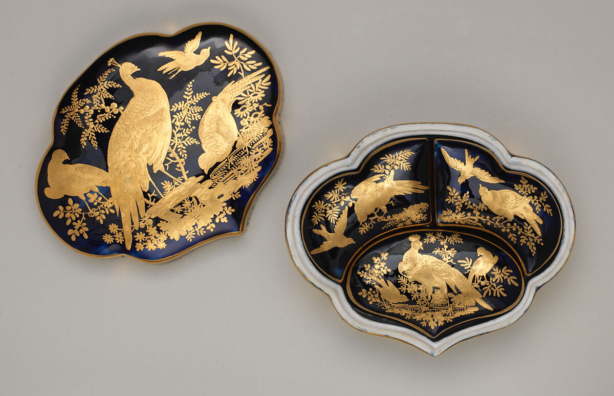 Toilet box containing three smaller boxes, Chelsea Porcelain Manufactory (British, 1744–1784), Soft-paste porcelain, Mazarin blue ground with gold decoration, British, Chelsea