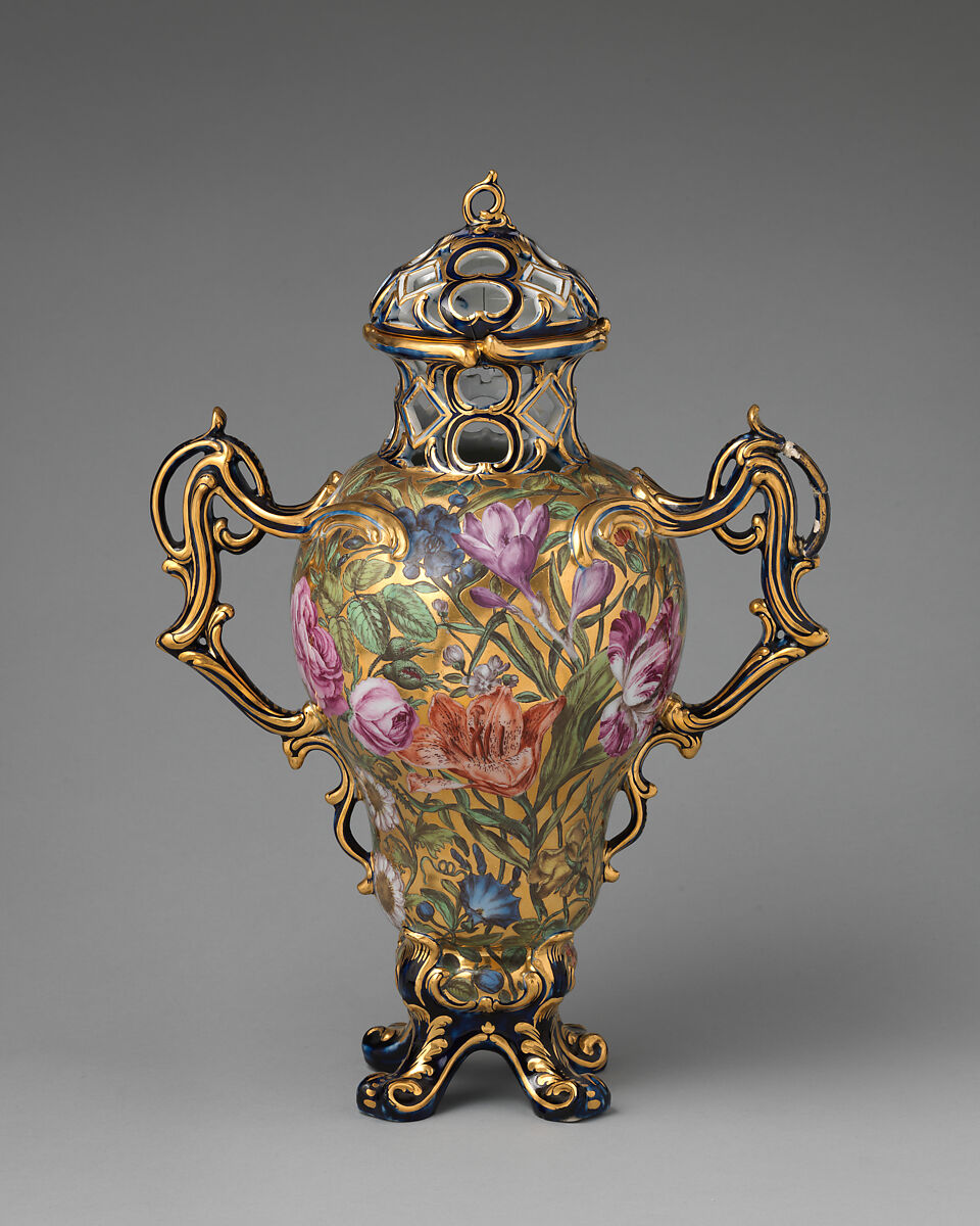 Perfume vase (one of a pair), Chelsea Porcelain Manufactory (British, 1745–1784, Gold Anchor Period, 1759–69), Soft-paste porcelain, burnished gold ground, British, Chelsea