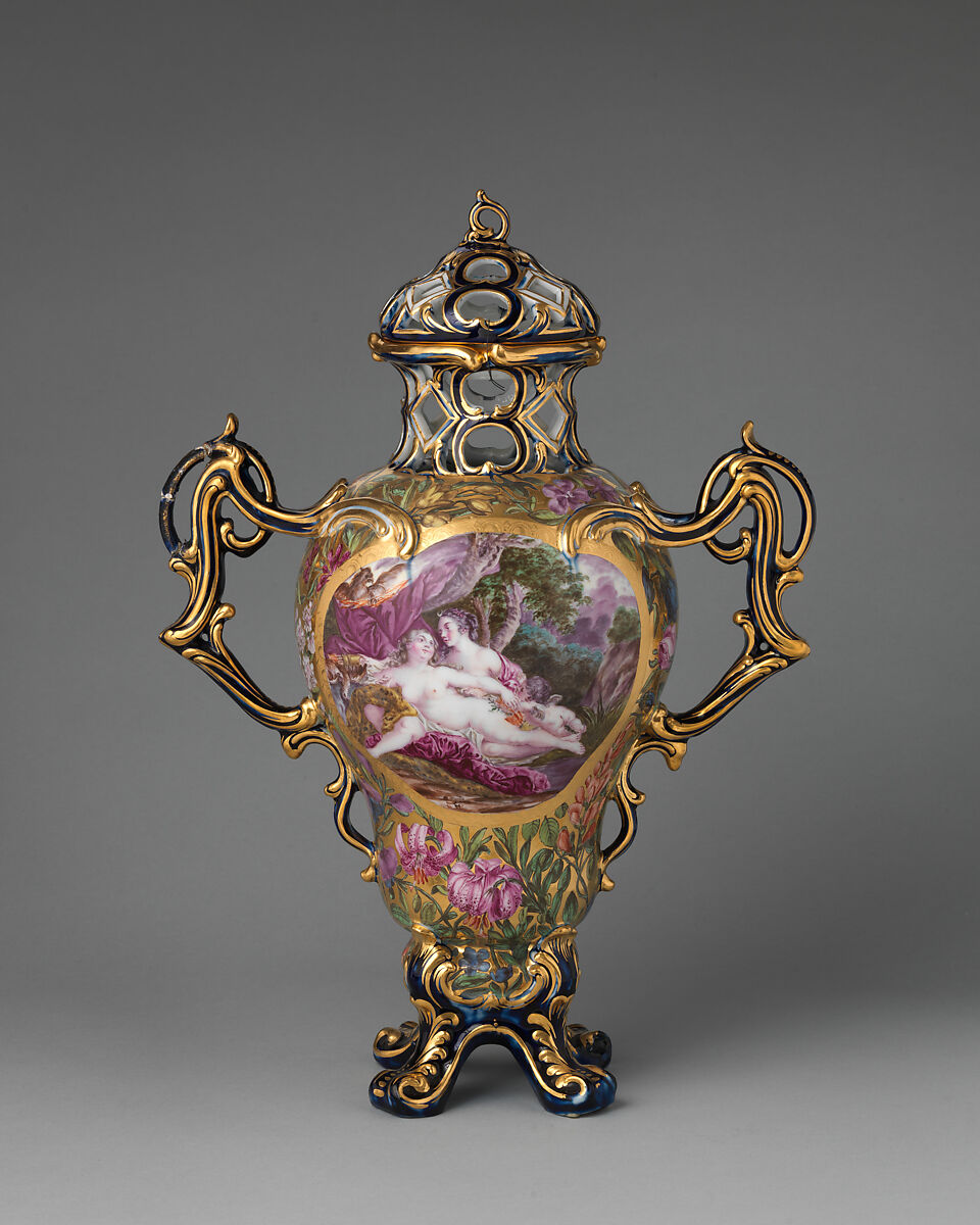 Perfume vase (one of a pair), Chelsea Porcelain Manufactory (British, 1745–1784, Gold Anchor Period, 1759–69), Soft-paste porcelain, burnished gold ground, British, Chelsea 