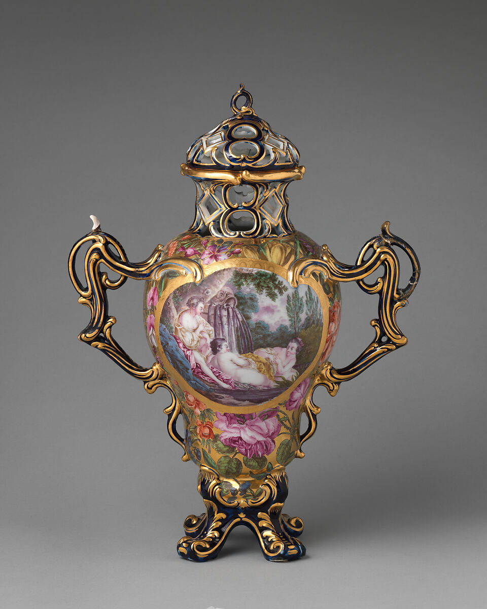 Perfume vase (one of a pair), Chelsea Porcelain Manufactory (British, 1745–1784, Gold Anchor Period, 1759–69), Soft-paste porcelain, burnished gold ground, British, Chelsea 