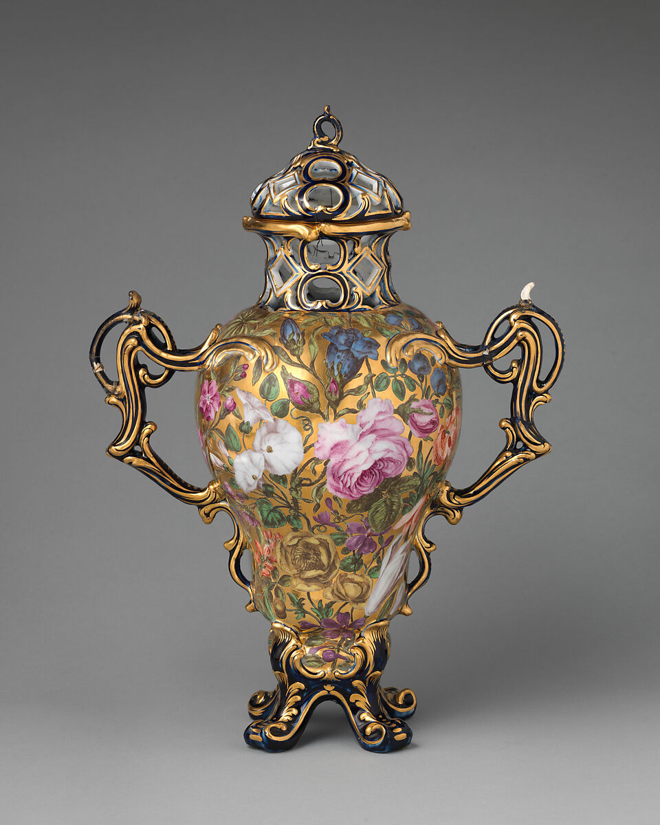 Perfume vase (one of a pair), Chelsea Porcelain Manufactory (British, 1745–1784, Gold Anchor Period, 1759–69), Soft-paste porcelain, burnished gold ground, British, Chelsea