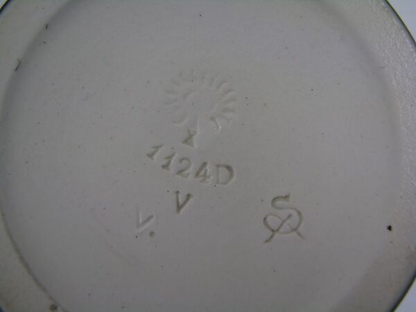 Vase, Rookwood Pottery Company (American, Cincinnati, Ohio 1880–1967), Earthenware, American