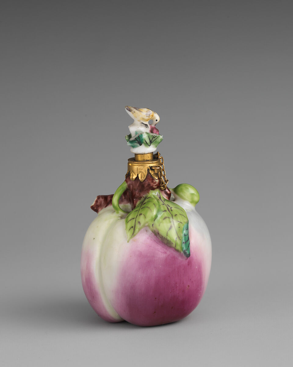 Apple, Saint James&#39;s Factory (British, ca. 1748/49–1760), Soft-paste porcelain, British, London 