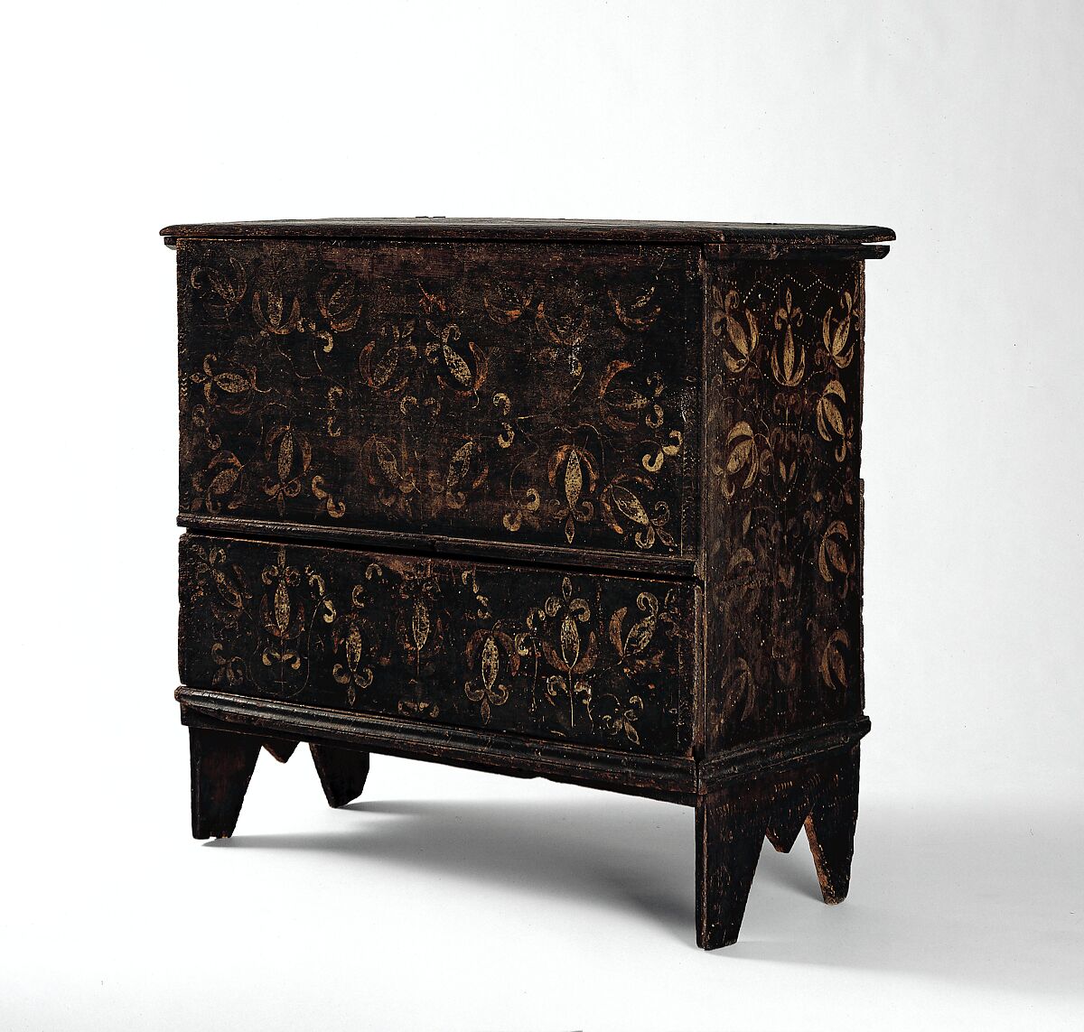 Chest-with-drawer, Pine, American 