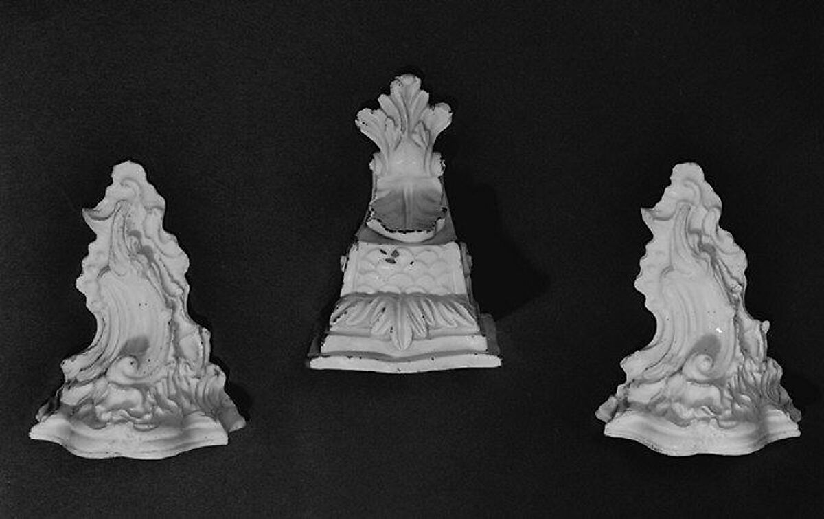 Pair of wall brackets, Derby Porcelain Manufactory (British, 1751–1785), Soft-paste porcelain, British, Derby 