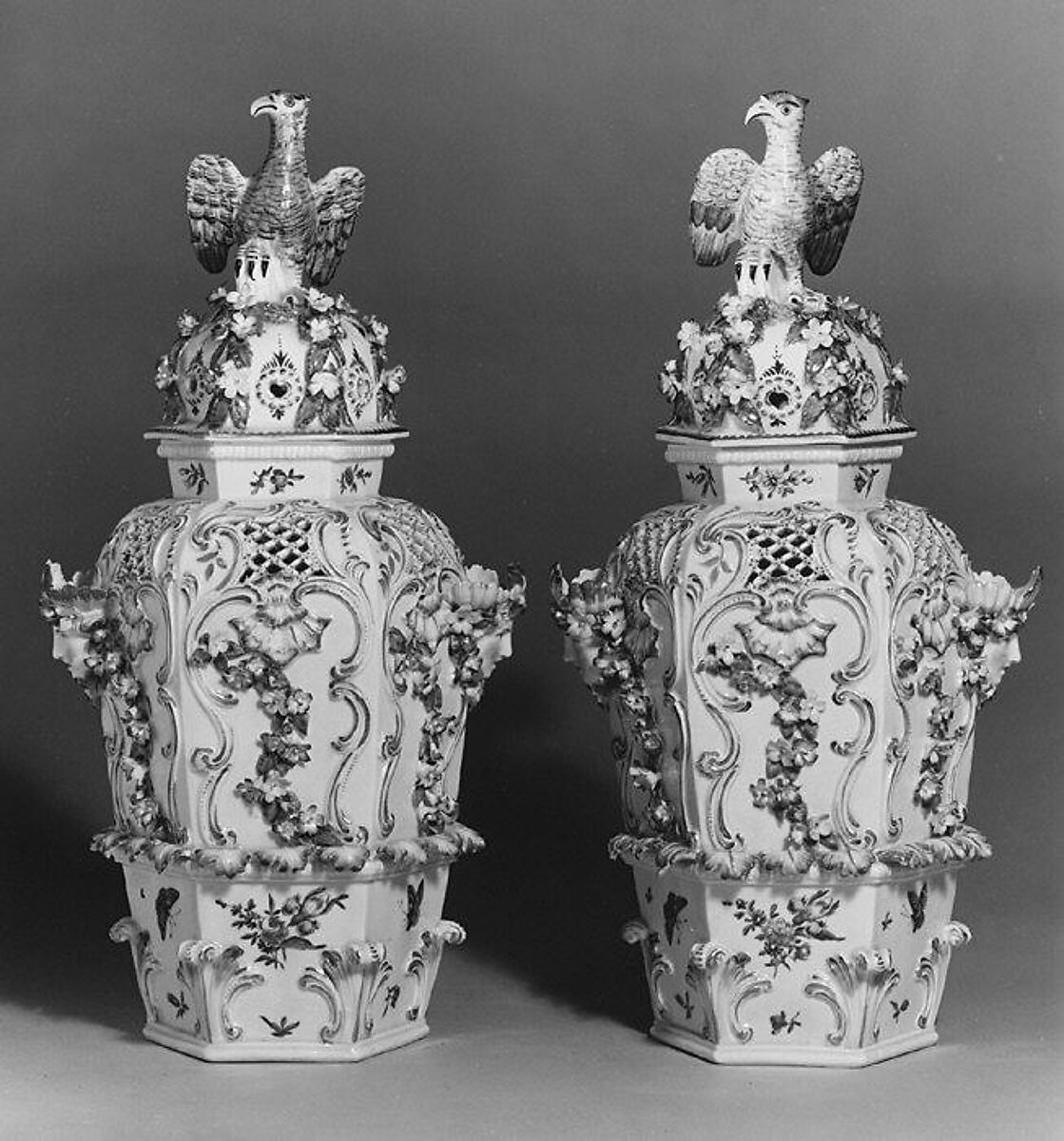 Covered vase for potpourri (one of a pair), Worcester factory (British, 1751–2008), Soft-paste porcelain, British, Worcester 