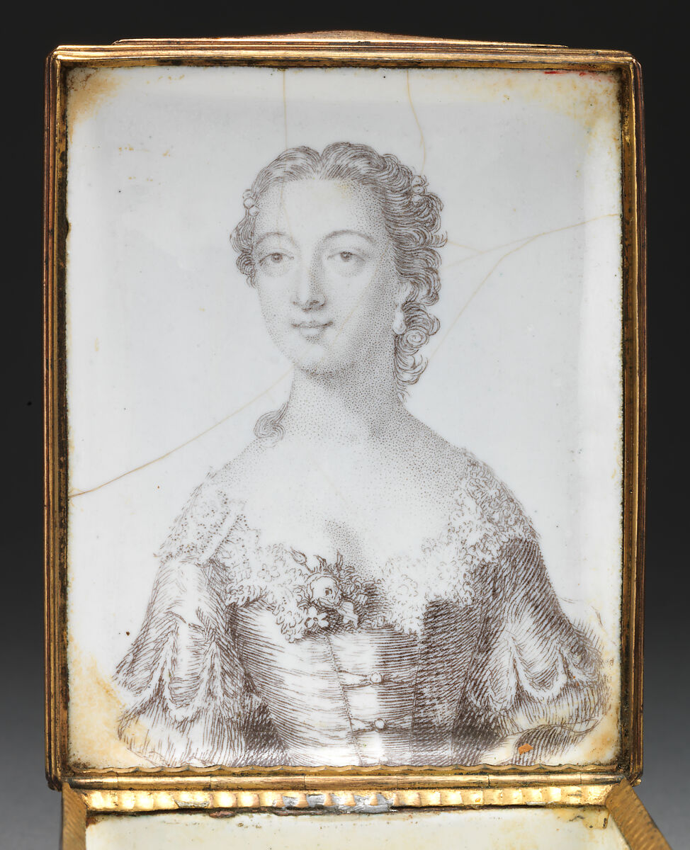 Judgment of Paris, exterior of lid engraved by Simon Francis Ravenet, the elder (French, Paris 1706–1774 London), Enameled copper, British, Battersea