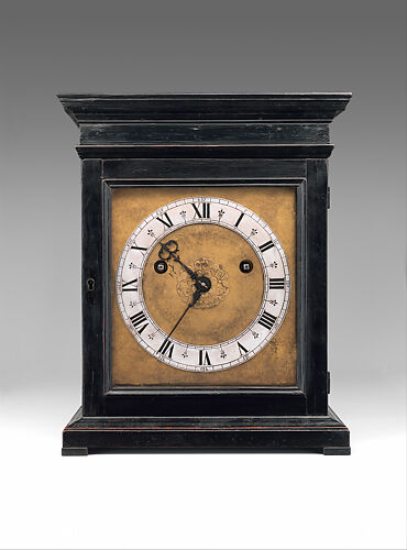 Table or bracket clock