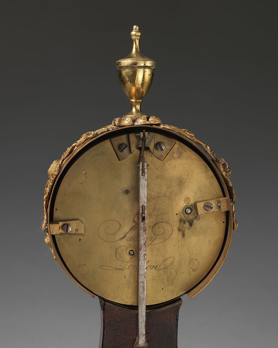 Balloon bracket clock, Clockmaker: Savory, Satinwood, mahogany, British, London