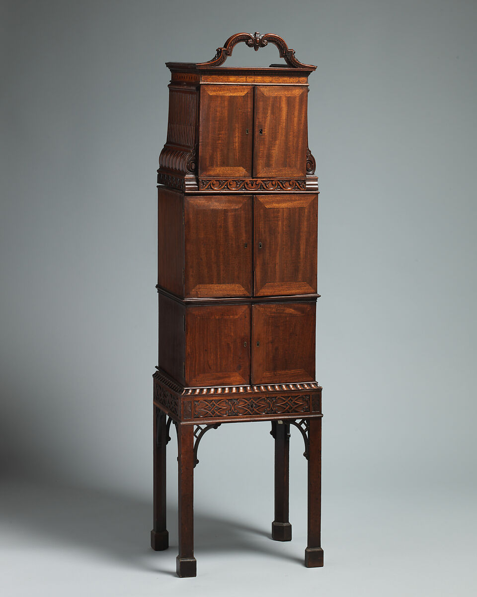 Coin cabinet, Mahogany and mahogany veneer, British 