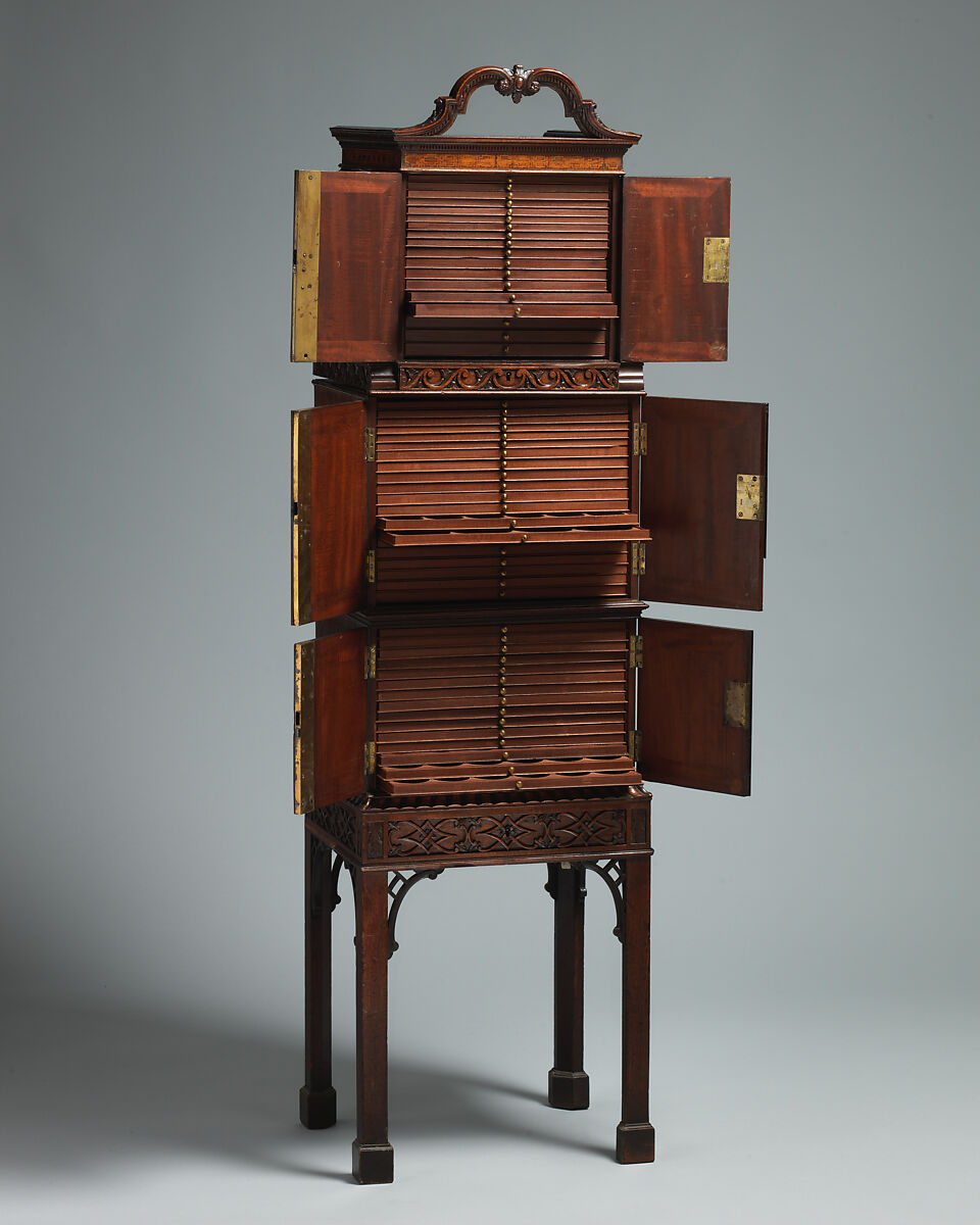 Coin cabinet, Mahogany and mahogany veneer, British