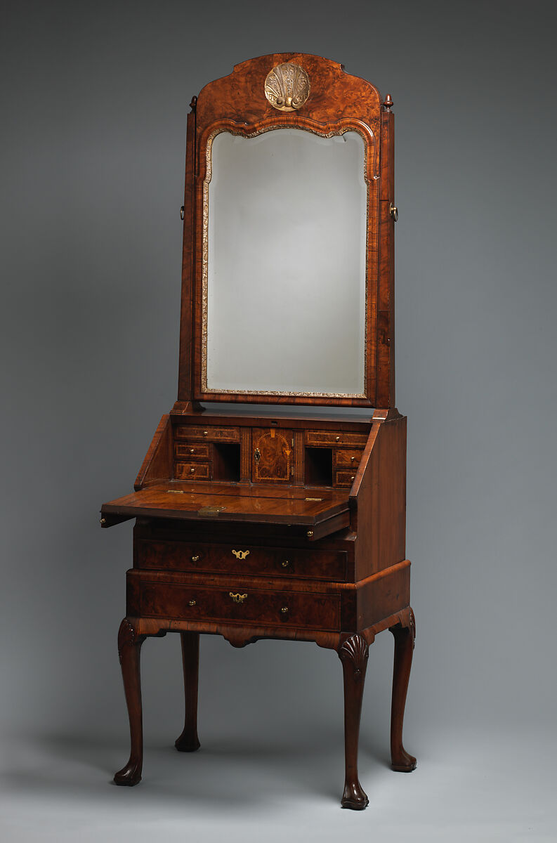 Bureau dressing table, Walnut, burr walnut veneer, parcel gilt, glass, British