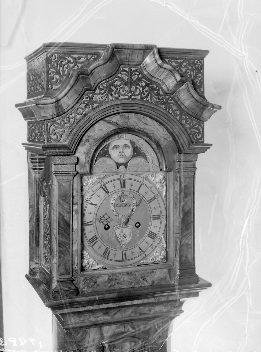 Longcase clock, Clockmaker: Vincent van Amelonsen (Dutch), Walnut and walnut veneer, Dutch, Amsterdam
