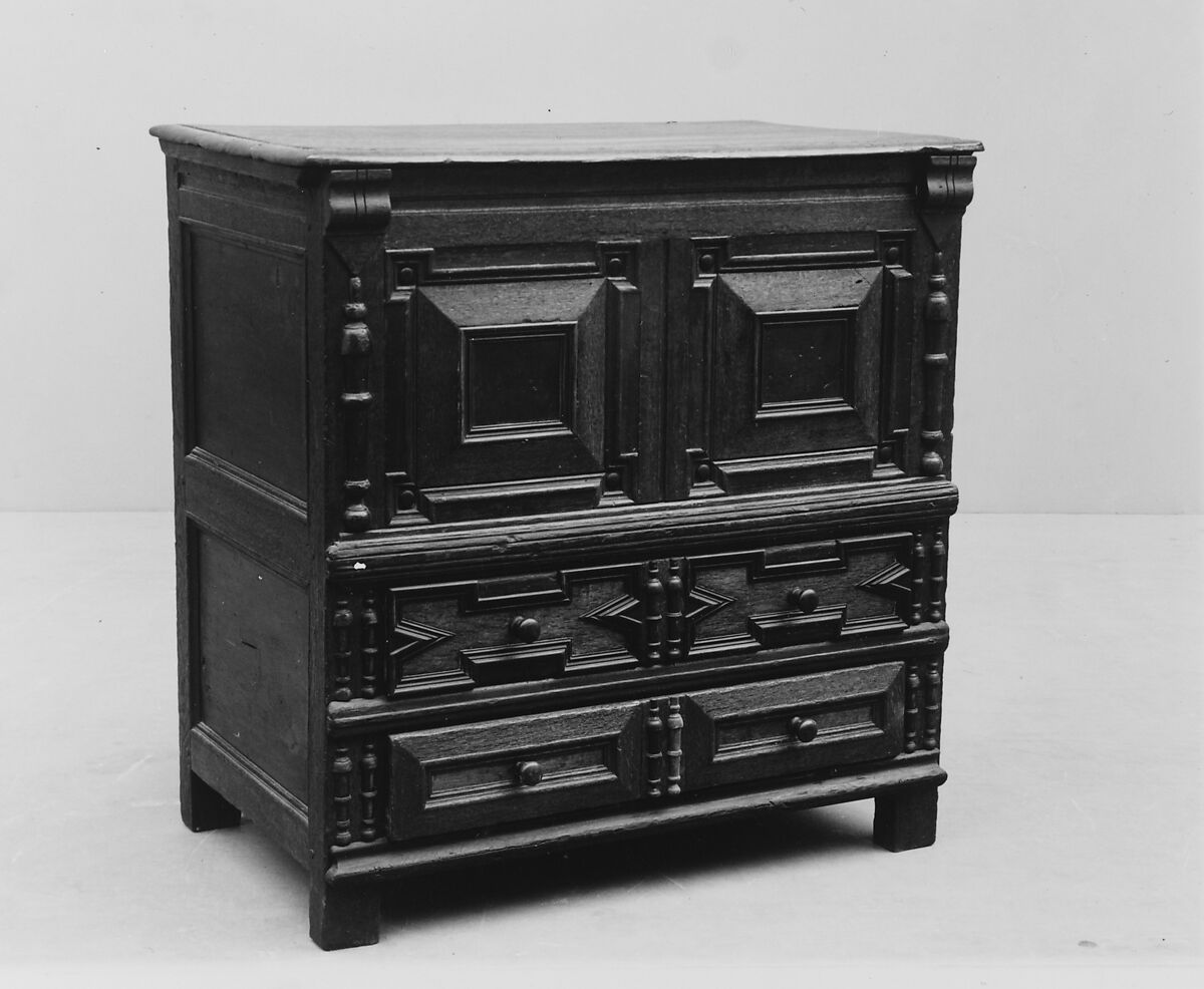 Chest with drawers, Red oak, yellow pine, hemlock, white pine, poplar, American