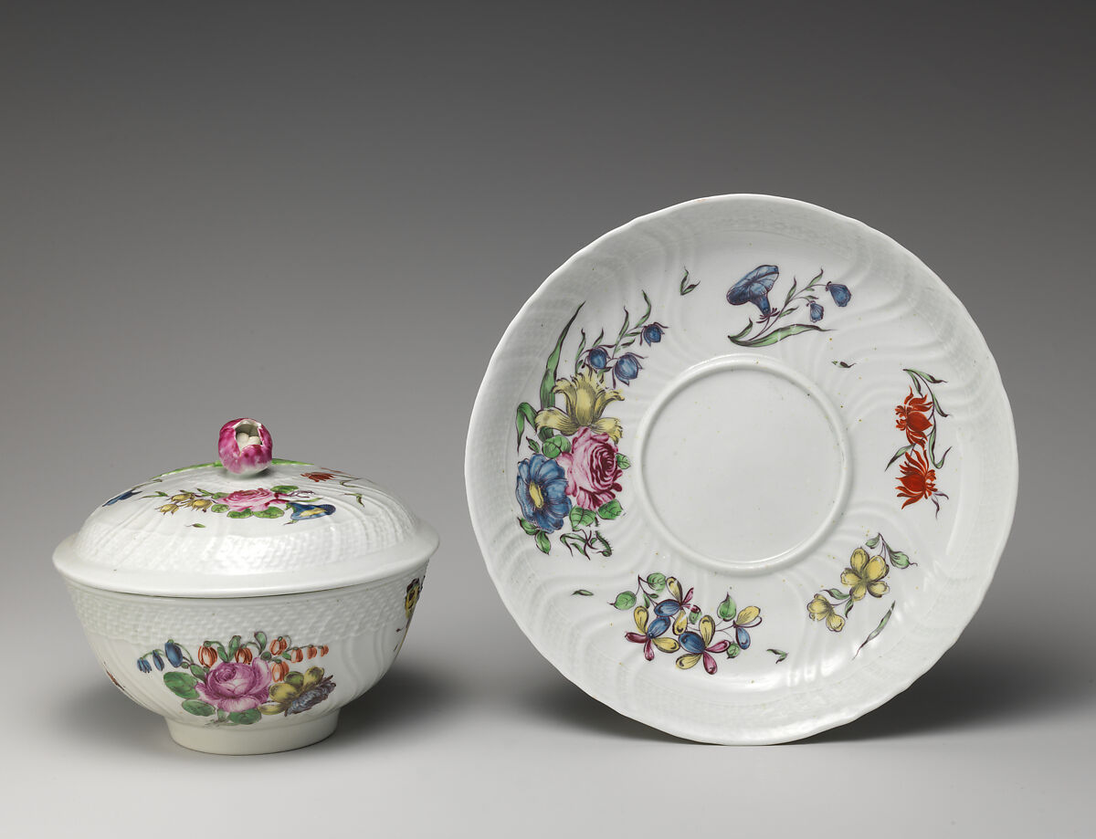Bowl with cover and stand, Worcester factory (British, 1751–2008), Soft-paste porcelain, British, Worcester 