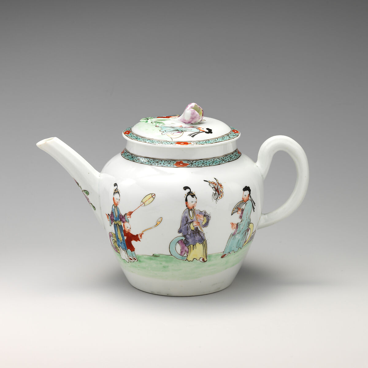 Teapot, Worcester factory (British, 1751–2008), Soft-paste porcelain with enamel decoration, British, Worcester 