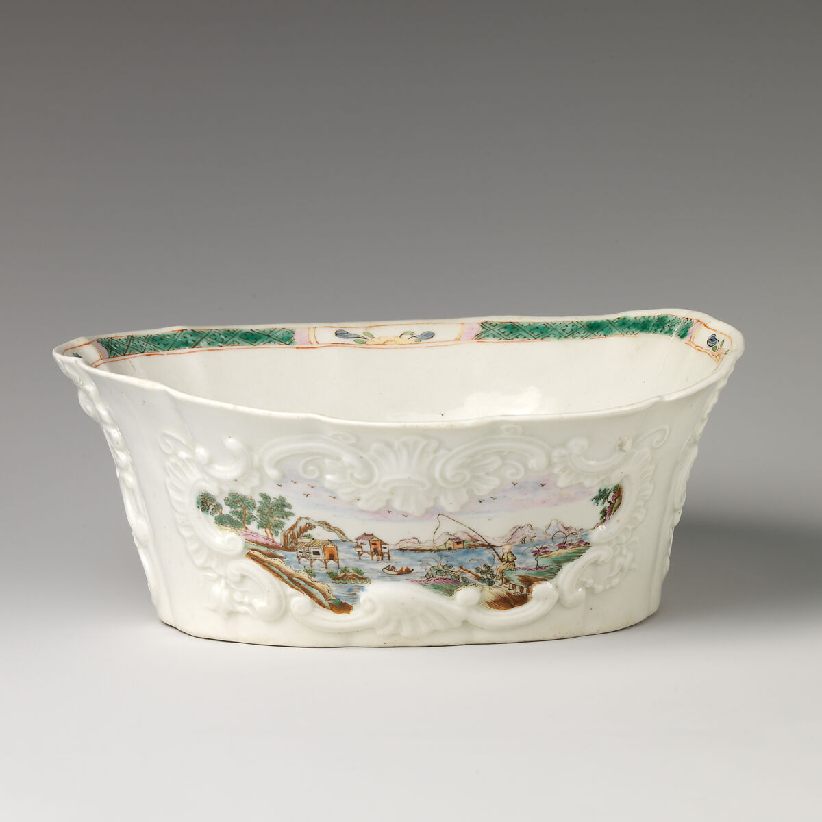 Oval potting pan, Worcester factory (British, 1751–2008), Soft-paste porcelain, British, Worcester