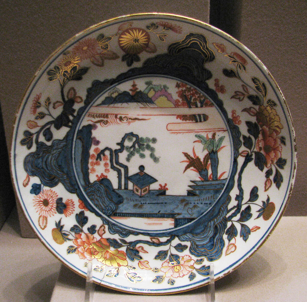 Plate, possibly Worcester factory (British, 1751–2008), Soft-paste porcelain, British, possibly Worcester 