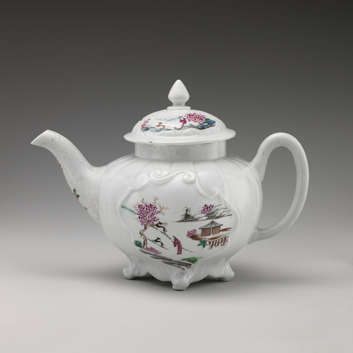 Teapot, Worcester factory (British, 1751–2008), Soft-paste porcelain decorated in 
polychrome enamels, British, Worcester