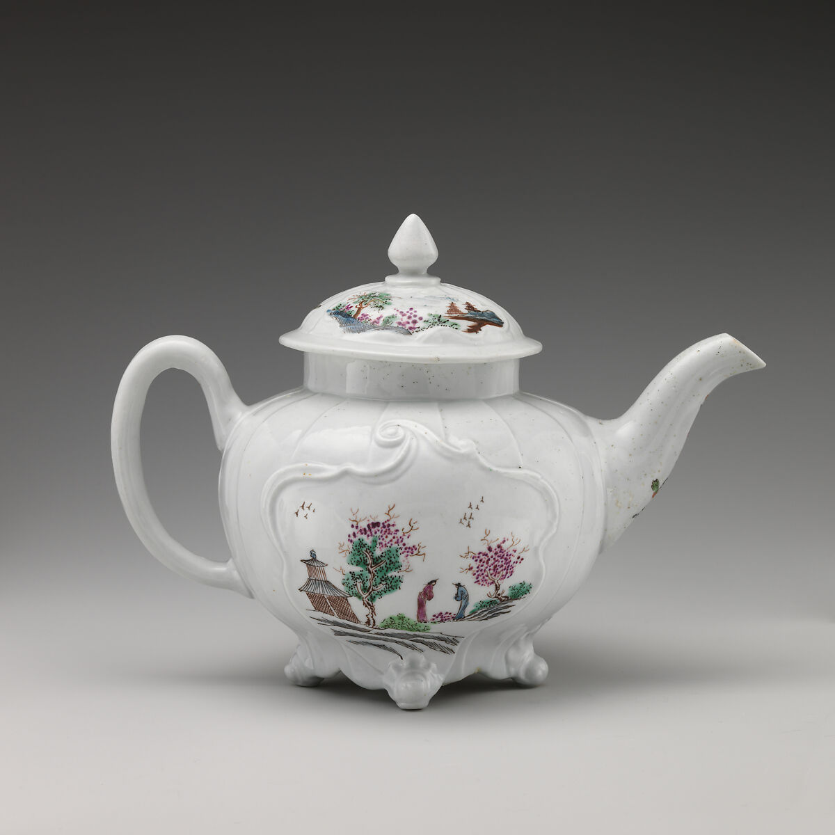 Teapot, Worcester factory (British, 1751–2008), Soft-paste porcelain decorated in 
polychrome enamels, British, Worcester