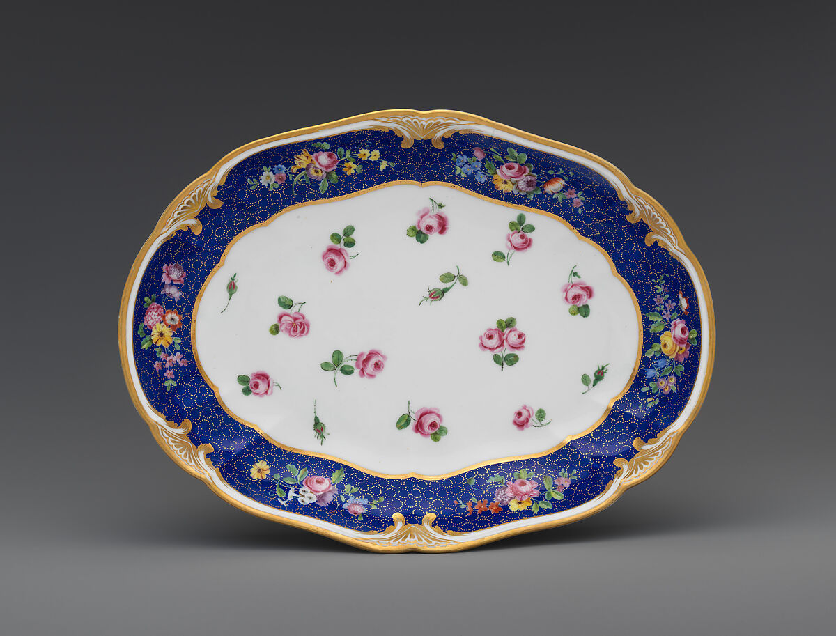 Oval platter, Sèvres Manufactory (French, 1740–present), Soft-paste porcelain, French, Sèvres 