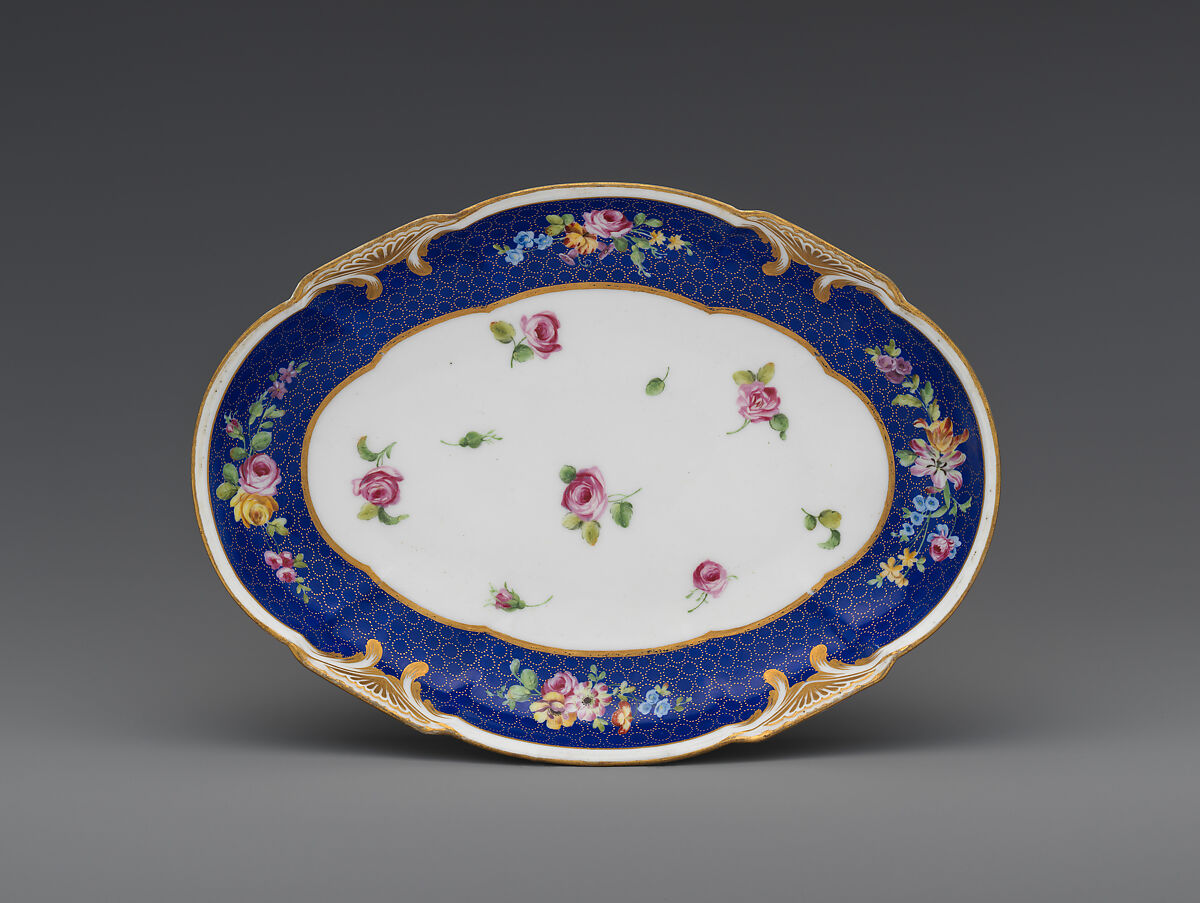 Oval platter, Sèvres Manufactory (French, 1740–present), Soft-paste porcelain, French, Sèvres 