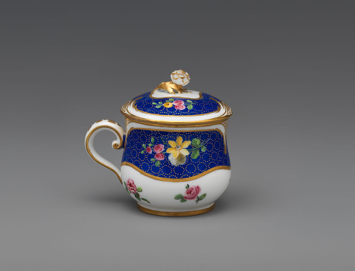 Cup with cover (pot à jus), Sèvres Manufactory (French, 1740–present), Soft-paste porcelain, French, Sèvres