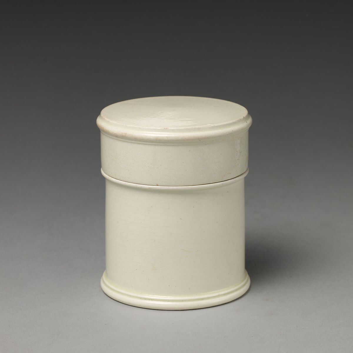 Egg beating box with lid, Creamware, British, Leeds, Yorkshire