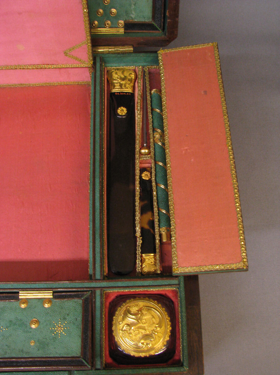 Nécessaire, Wood, shagreen, silk, tortoiseshell with gold mounts, steel, British, London