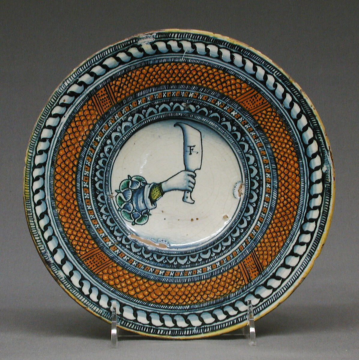 Plate, Maiolica (tin-glazed earthenware), Italian, Deruta or Siena 