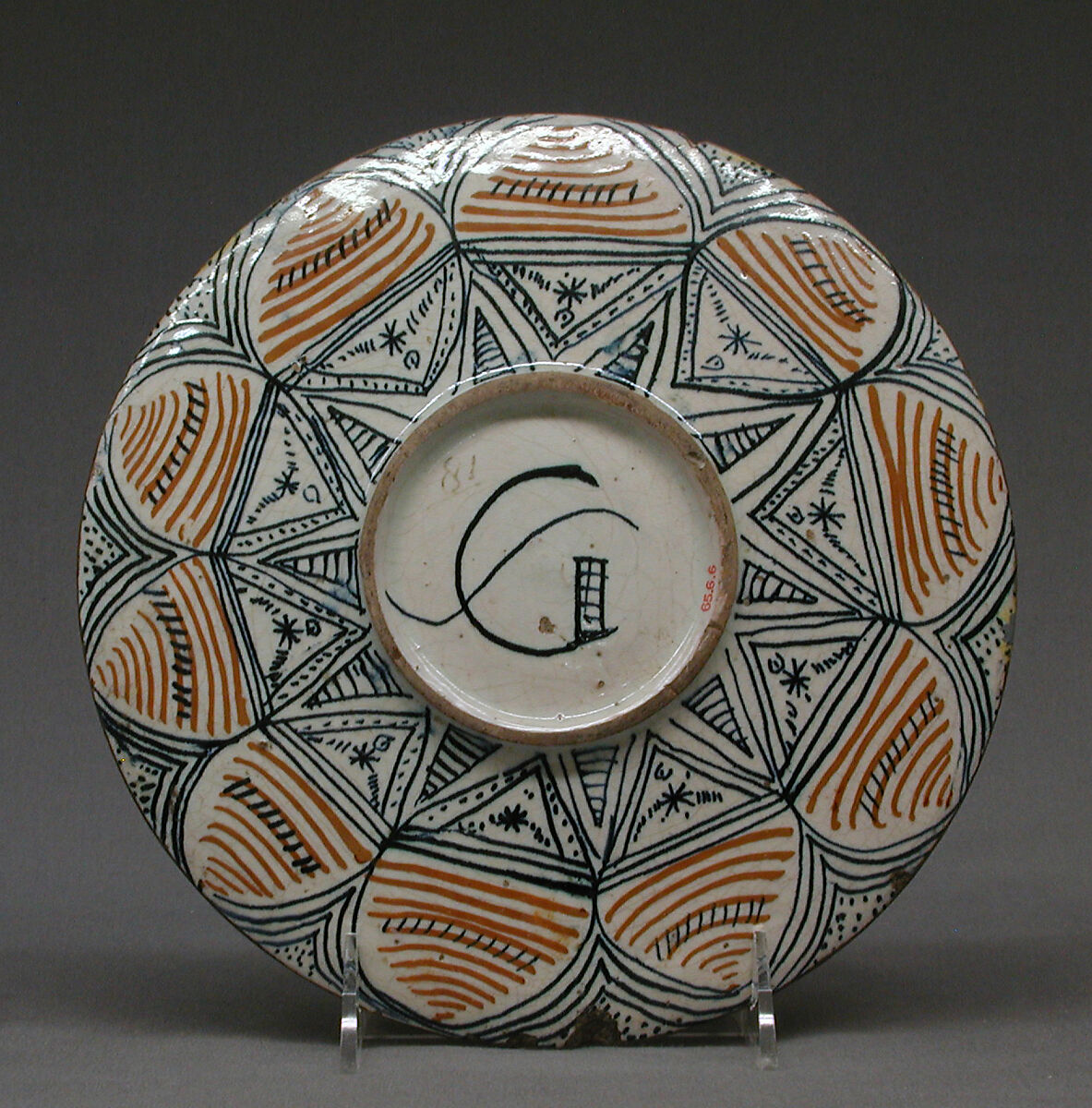 Plate, Maiolica (tin-glazed earthenware), Italian, Deruta or Siena