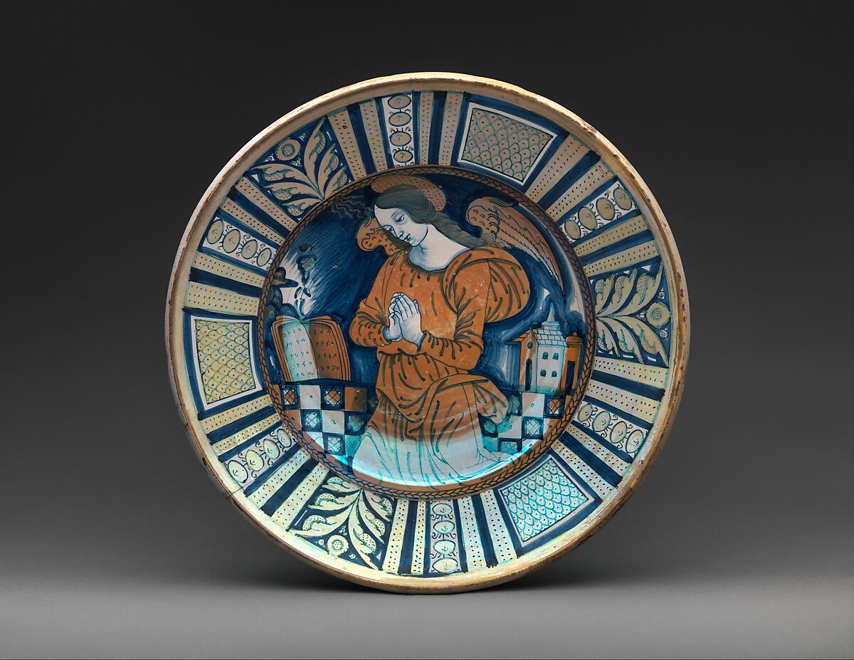 Dish with angel, Maiolica (tin-glazed earthenware), lustered, Italian, Deruta 