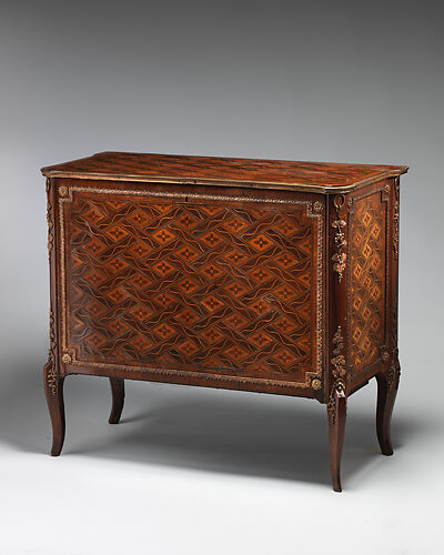 Commode (one of a pair) (part of a set)