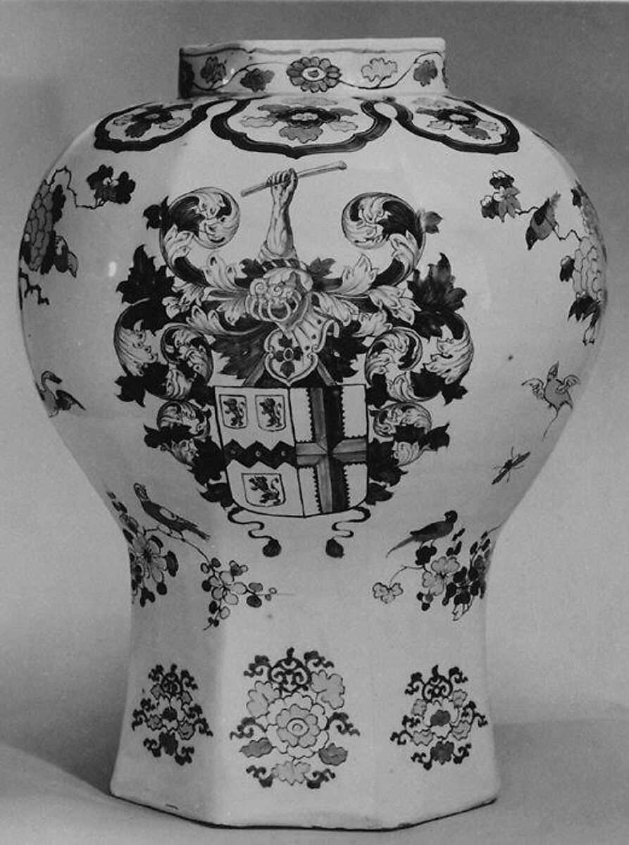 Vase, Tin-glazed earthenware, German, Frankfurt 