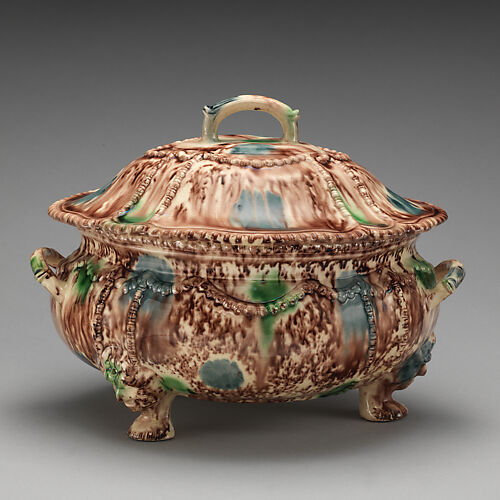 Tureen with cover